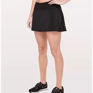 Lululemon Play Off the Pleats Mid-Rise Skirt - 12